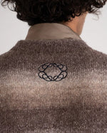 Lade das Bild in den Galerie-Viewer, Gardient Knit Sweater Grey
