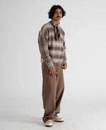 Lade das Bild in den Galerie-Viewer, Gardient Knit Sweater Grey
