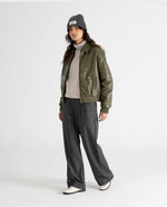 Lade das Bild in den Galerie-Viewer, Pinstripe Pleated Pants Grey
