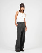 Lade das Bild in den Galerie-Viewer, Double Pleated Club Pants Dark Grey
