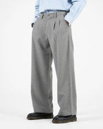 Lade das Bild in den Galerie-Viewer, Double Pleated Club Pants Grey

