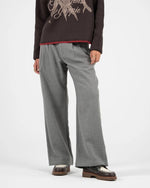 Lade das Bild in den Galerie-Viewer, Double Pleated Club Pants Grey
