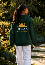 Lade das Bild in den Galerie-Viewer, Time To Relax Hoodie Dark Green
