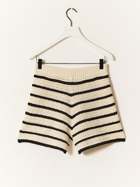 Heinke Shorts Blck/Gardenia