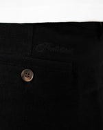 Lade das Bild in den Galerie-Viewer, Podium Double Pleated Shorts Black
