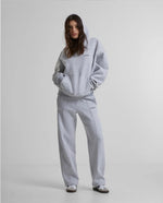 Lade das Bild in den Galerie-Viewer, Loose Sweatpants  Grey Melange
