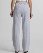 Lade das Bild in den Galerie-Viewer, Loose Sweatpants  Grey Melange
