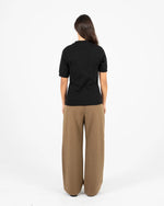 Lade das Bild in den Galerie-Viewer, The Slim Tee Black
