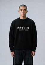 Lade das Bild in den Galerie-Viewer, Temptation Knit Sweater Black
