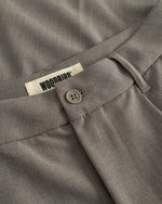 Lade das Bild in den Galerie-Viewer, Bin Guan Shorts Sand Melange

