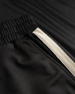 Lade das Bild in den Galerie-Viewer, Chang Track Pants Black
