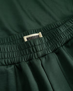 Lade das Bild in den Galerie-Viewer, Chang Track Pants Pine Green

