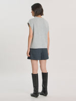 Lade das Bild in den Galerie-Viewer, Mreile Knit Vest Pearl Blue
