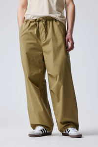 Parachute Loose Trousers Forest Green