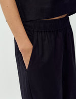 Lade das Bild in den Galerie-Viewer, Asaka Pants Black
