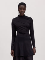 Lade das Bild in den Galerie-Viewer, Faye Longsleeve Black
