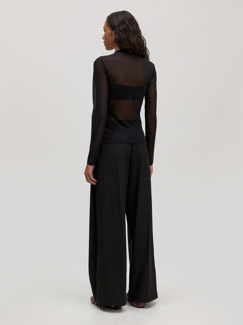 Leela Longsleeve Black