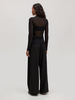 Lade das Bild in den Galerie-Viewer, Leela Longsleeve Black
