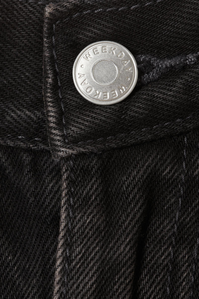 Oblique V-Shaped Jeans