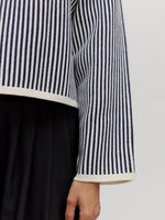 Lade das Bild in den Galerie-Viewer, Nohea Jumper Evening Blue/Antique White
