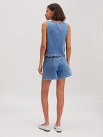Lade das Bild in den Galerie-Viewer, Cecelia Denim Top Light Blue
