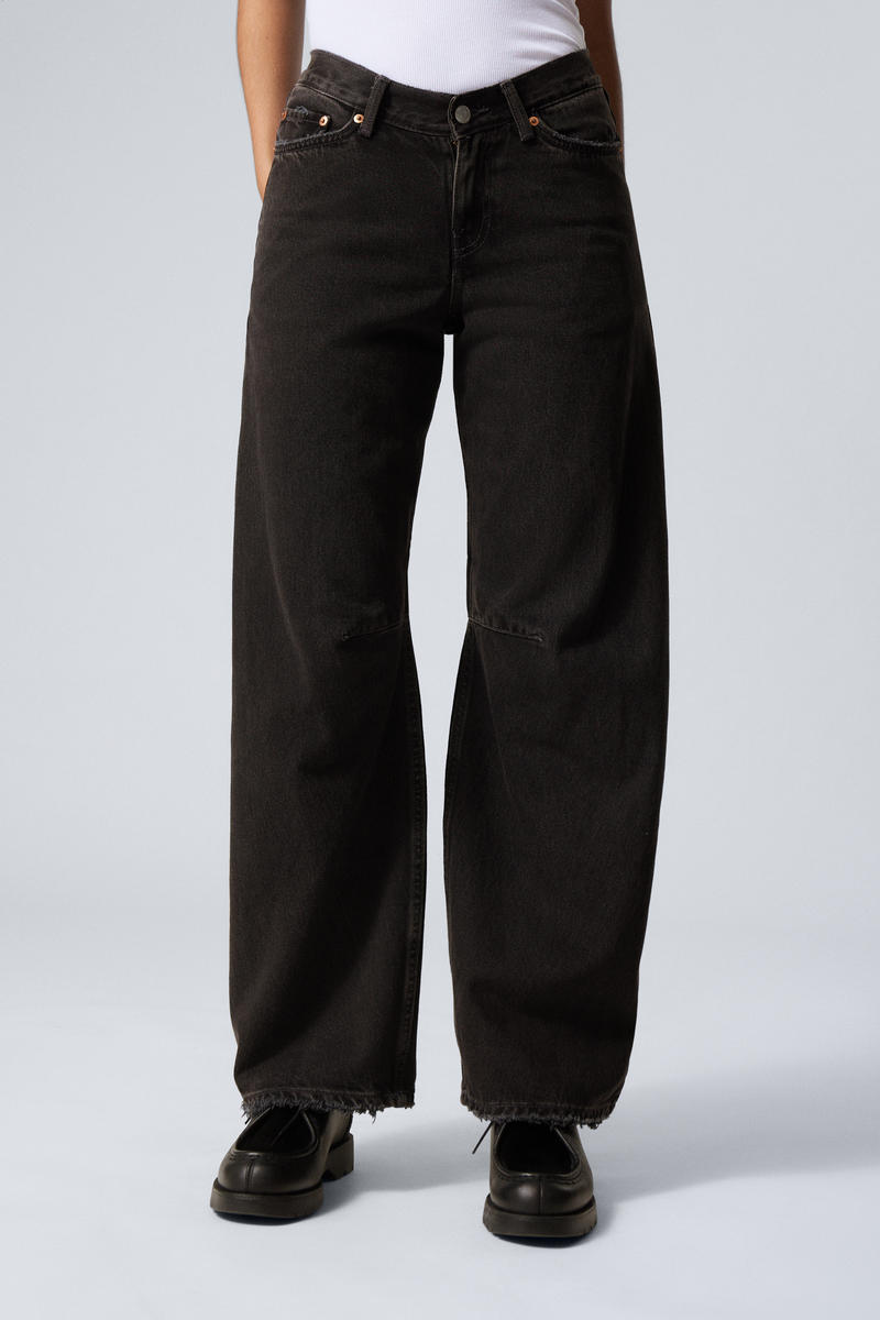Oblique V-Shaped Jeans