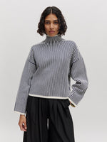 Lade das Bild in den Galerie-Viewer, Nohea Jumper Evening Blue/Antique White
