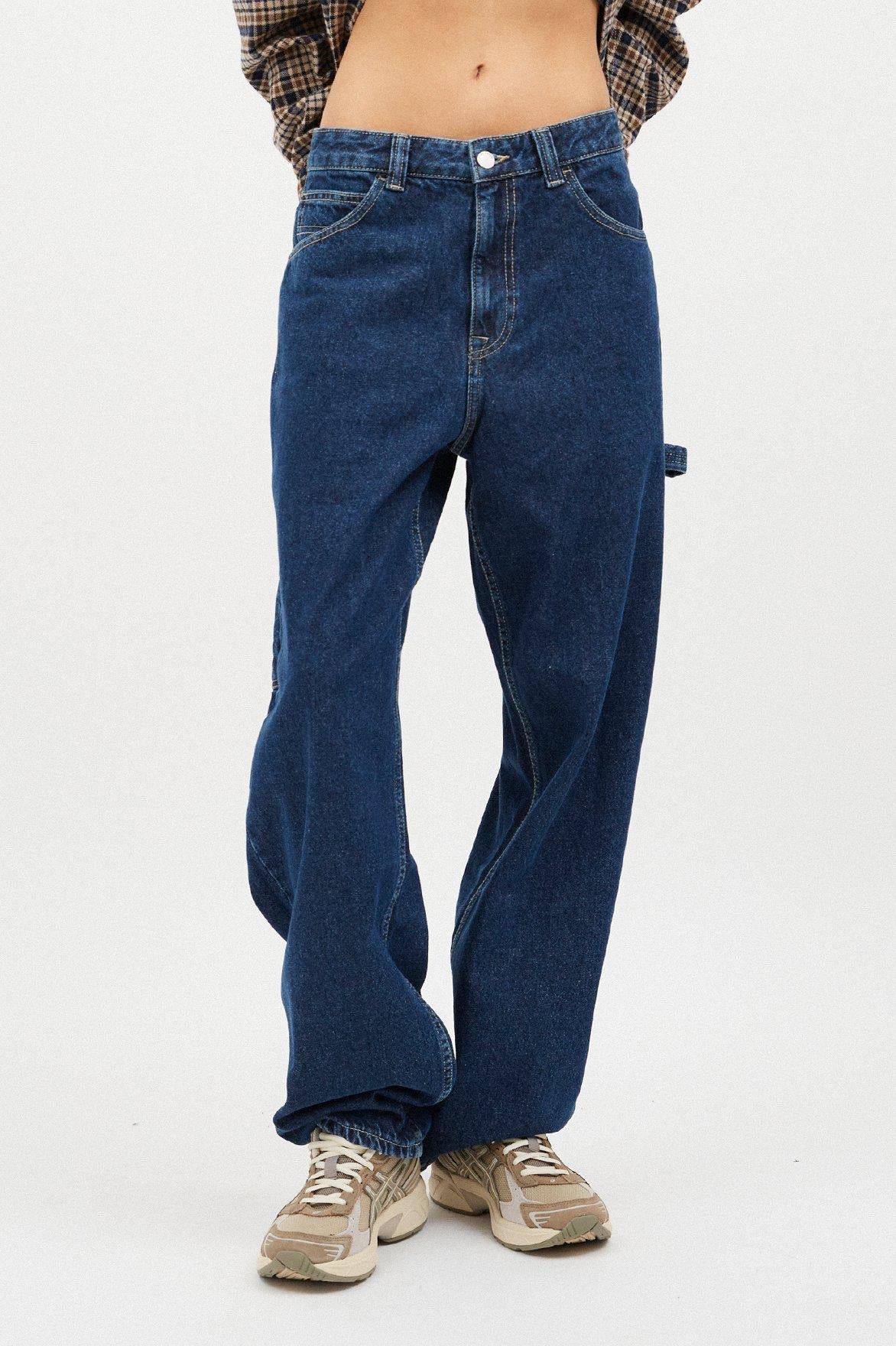 Faye Worker Pebble Dark Retro