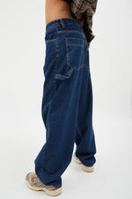 Lade das Bild in den Galerie-Viewer, Faye Worker Pebble Dark Retro
