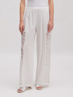 Lade das Bild in den Galerie-Viewer, Malu Trousers White
