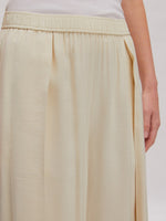 Lade das Bild in den Galerie-Viewer, Quanda Trousers Almond
