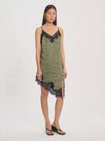 Lade das Bild in den Galerie-Viewer, Nuzana Tunic Dress Beetle
