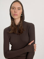 Lade das Bild in den Galerie-Viewer, Kimi Top Black Coffee
