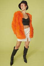 Lade das Bild in den Galerie-Viewer, Striped Fake Fur Coat Orange
