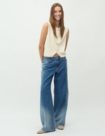 Lade das Bild in den Galerie-Viewer, Pyras Jeans Fading Denim Wash
