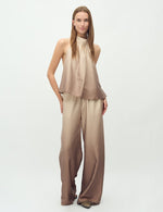 Lade das Bild in den Galerie-Viewer, Zuzela Blouse Coca Mocha Fade
