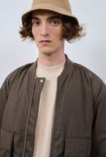 Lade das Bild in den Galerie-Viewer, Mapes Bomber Jacket Black Olive
