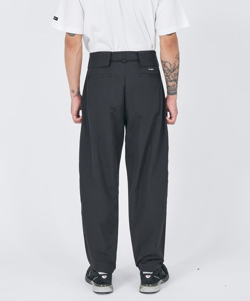 Two Tuck Nylon Baggy Pants