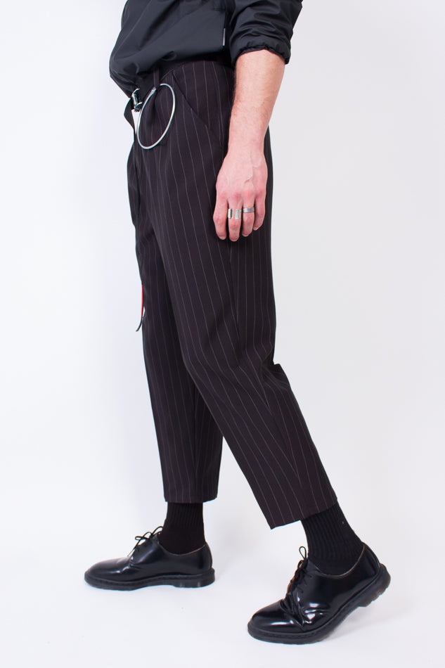 Cropped & Pleated Pinstripe Pants B&W